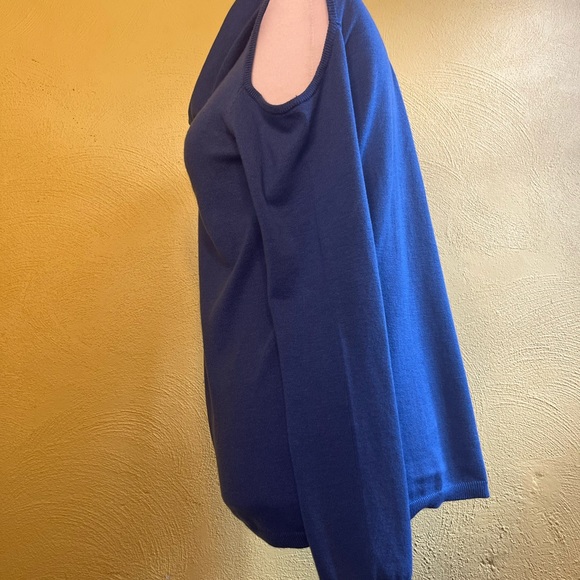 David Bitton NWOT Beautiful Blue Turtleneck with Openings On Arms! - Picture 5 of 5